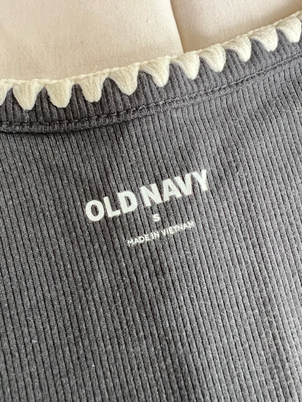Old Navy Ribbed Tank Top - Picture 4 of 4